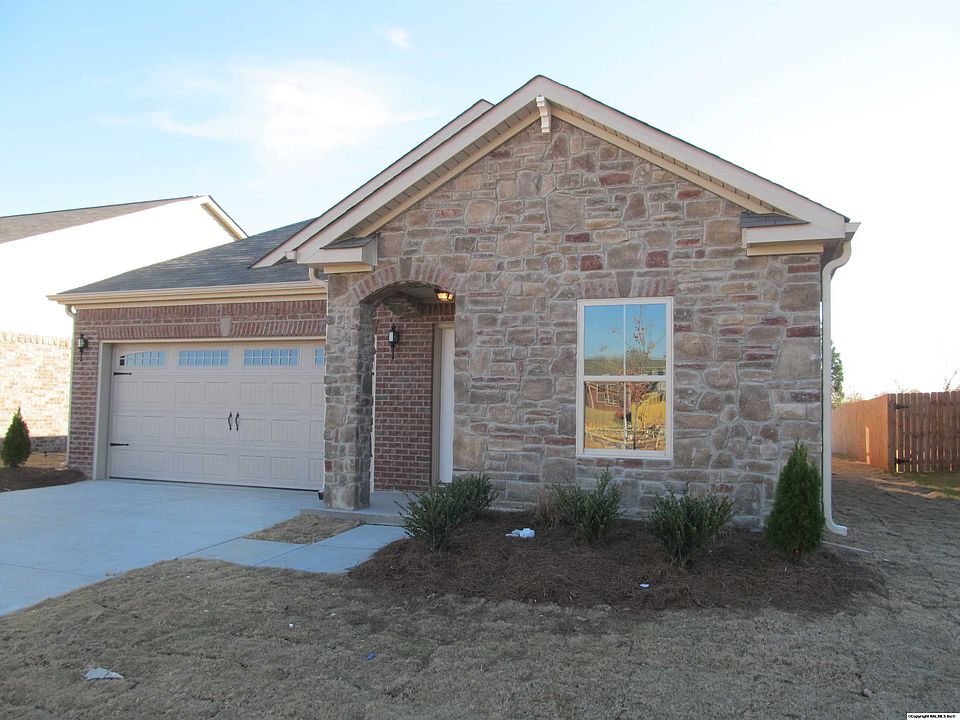 1st image of 719 Oak Cove Ln NW
