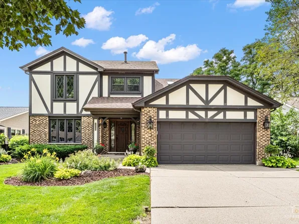 1875 Hawk Ln, Elk Grove Village, IL 60007