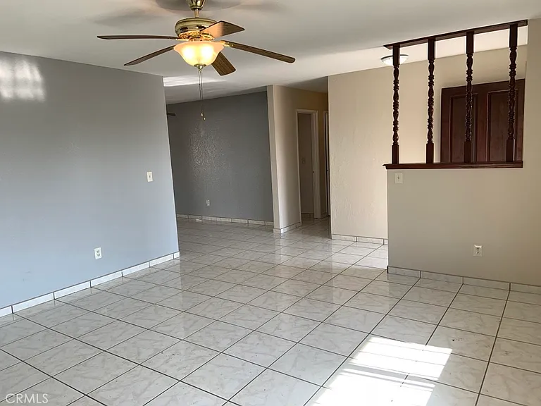 922 E Elm Ave — Photo 6