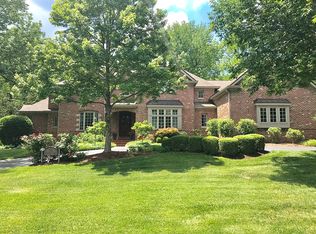 15 Danfield Rd, Saint Louis, MO 63124