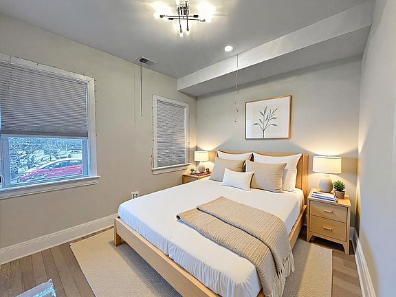 2nd image of 106 Bremen St Floor 1