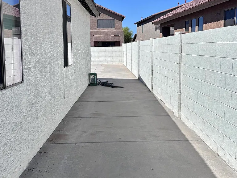 5606 W Saint Anne Ave — Photo 35