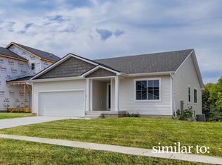 4287 Grover Woods Ln, Des Moines, IA 50317