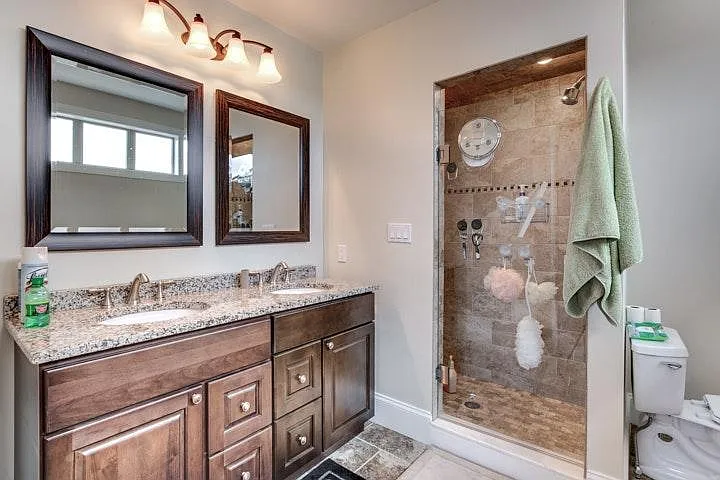 244 Adams St #2 — Photo 22