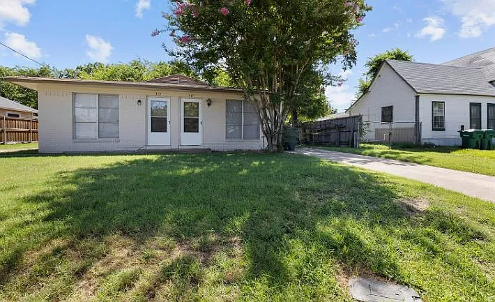 315 S Loving Ave — Photo 1