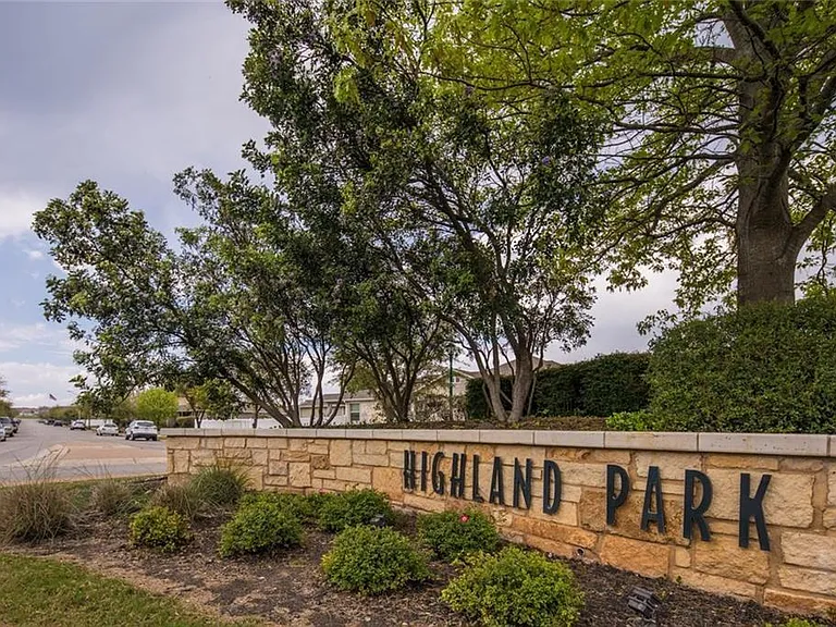 517 Katmai Cir — Photo 2