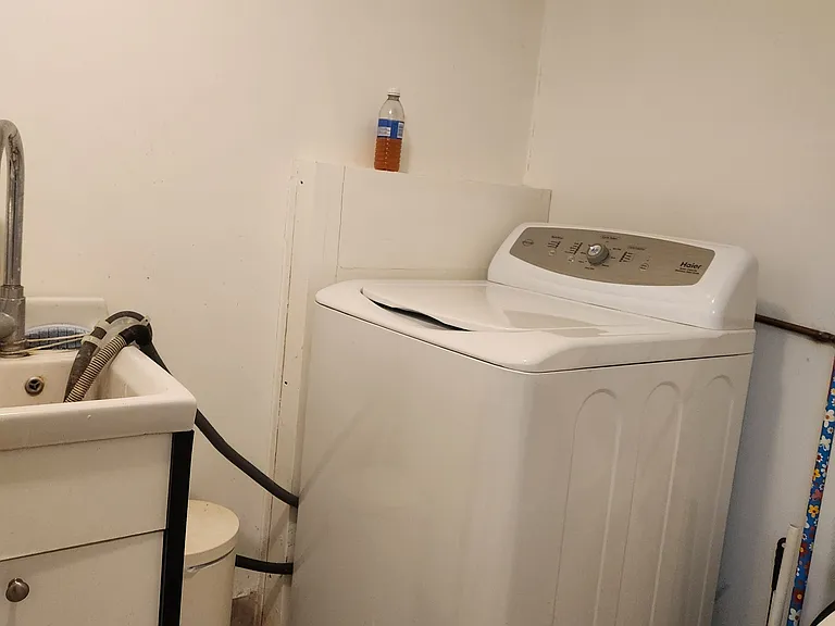 4253 Trellis Cres #UPPER — Photo 10