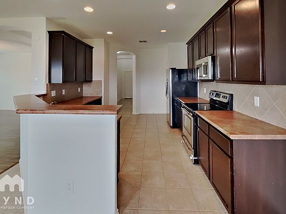 4th image of 440 Stonebrook Dr