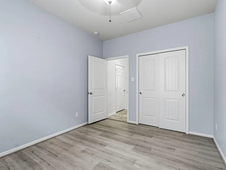 271 Westwood Dr — Photo 31