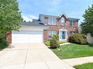 16931 Hickory Forest Ln, Ballwin, MO