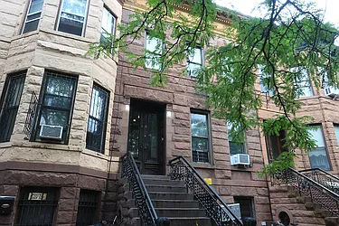 30 Linden Street