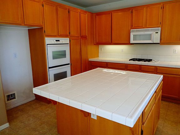 5th image of 1551 N Poconos Cir