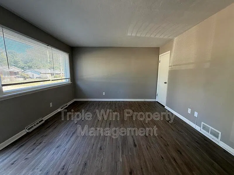 2 bed, 1.0 bath, 864 sqft, $1,595 — Photo 4