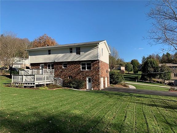 3rd image of 4081 Briarwood Dr