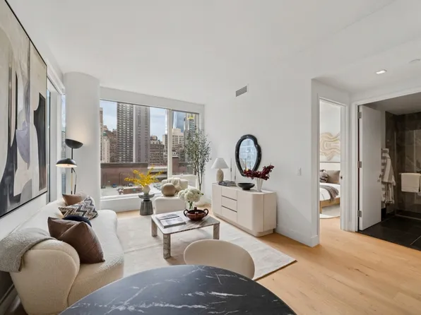 312 West 43rd Street image 7 of 32