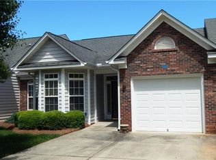 3 Wheelwright Ct, Greensboro, NC 27455