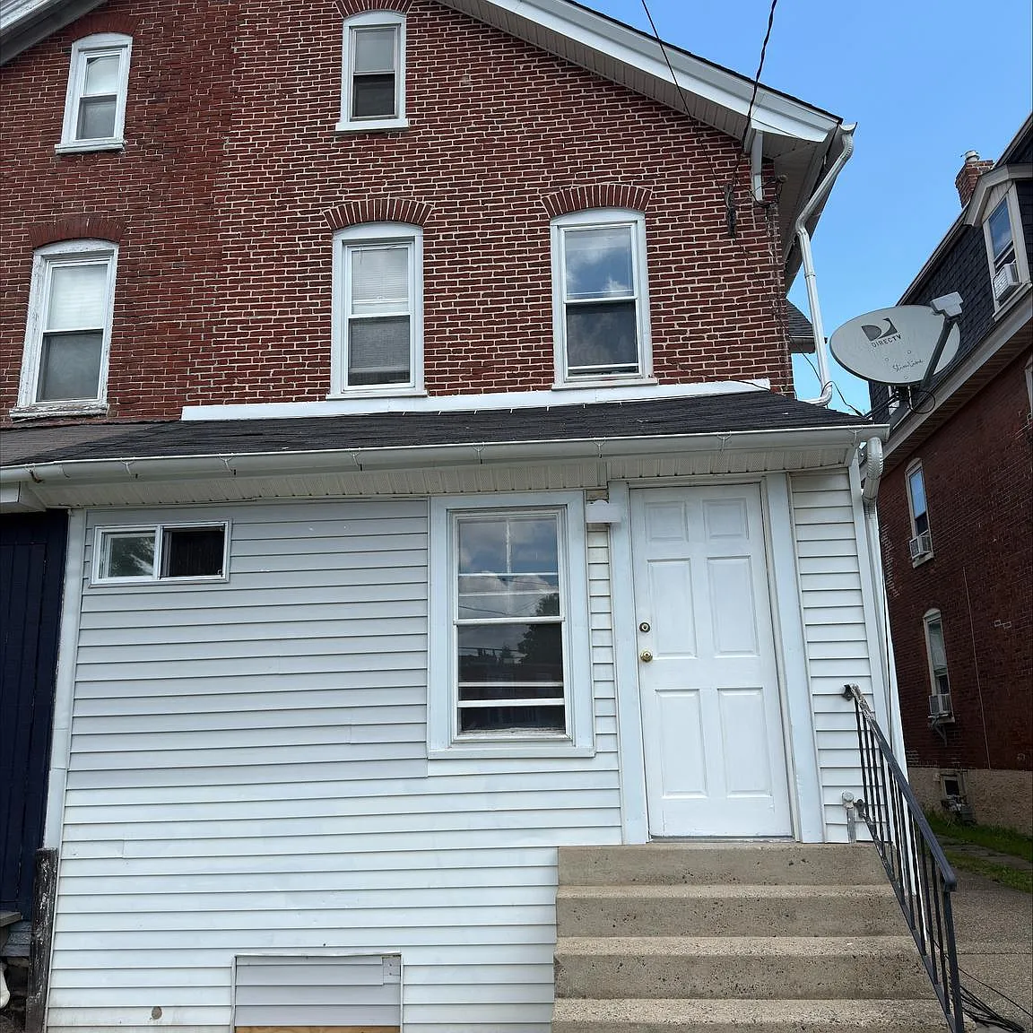 2 bed, 1.5 bath, $1,950 — Photo 2