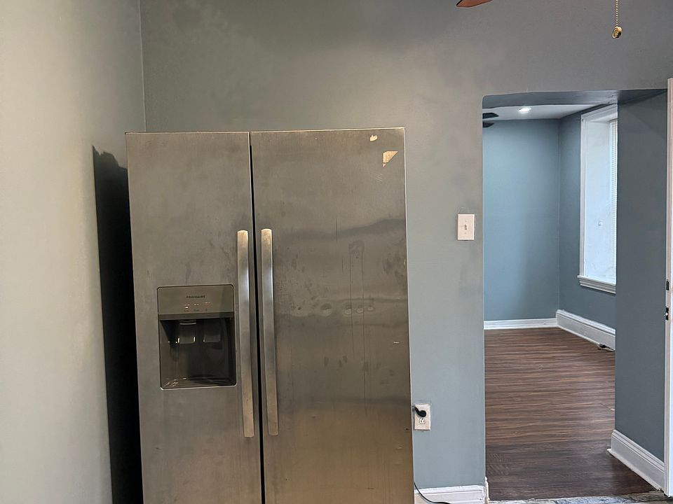 1st image of 27 E Meehan Ave Floor 1