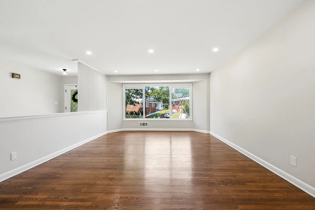 1446 Roxanna Rd NW — Photo 4