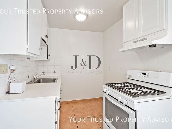 5th image of 824 S 47th St #C