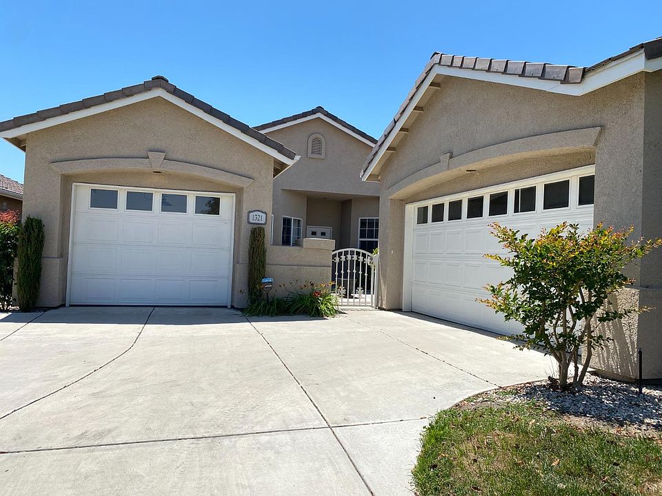 1st image of 1321 E Dorothea Ave