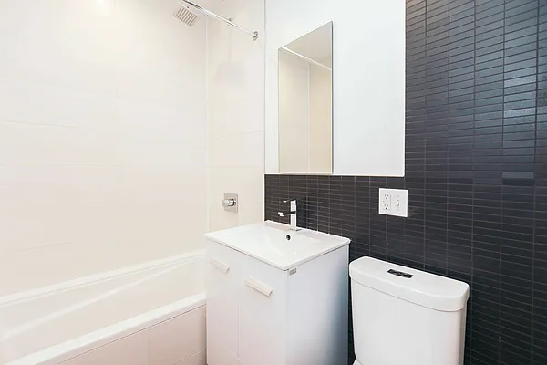 Rented by Nooklyn NYC LLC | media 29