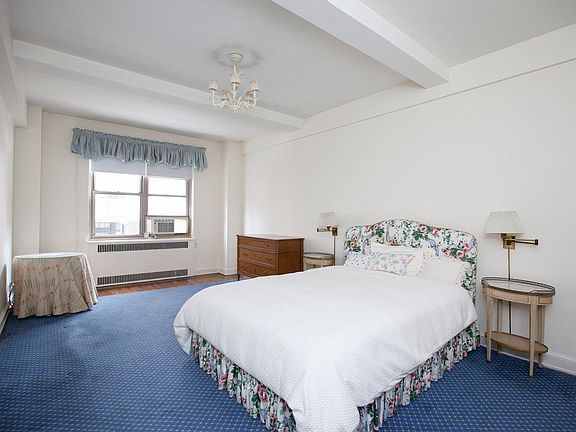 5th image of 1150 Park Ave #2E