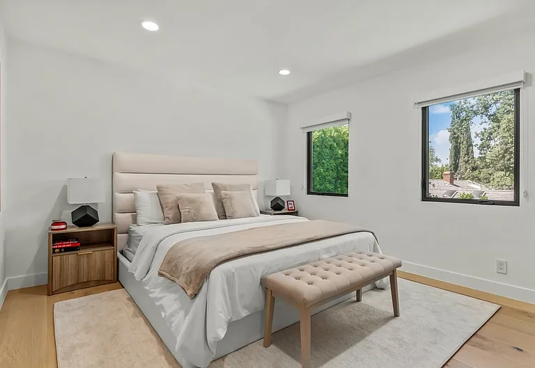 17045 Otsego St #1 — Photo 32