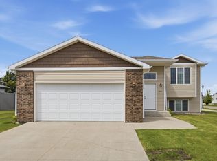 1210 30th Ave W, West Fargo, ND 58078
