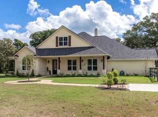 6878 McCrae Ln, Bryan, TX 77808