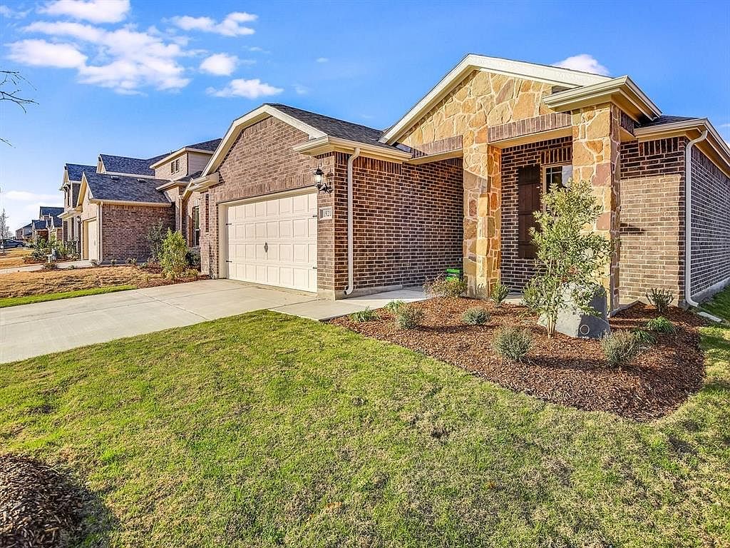 1921 Tomahawk Trl, Aubrey, TX 76227 | Zillow