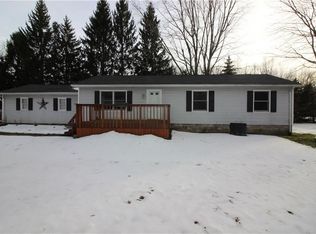 6477 Slocum Rd, Ontario, NY 14519