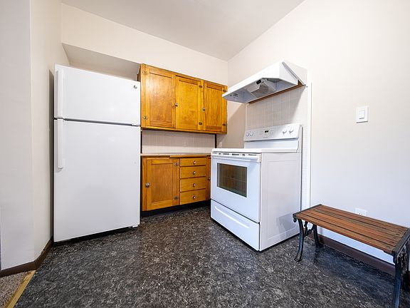 3rd image of 3437 33rd Ave S APT 2