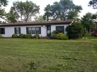 104 Stockholm St, Libertyville, IA 52567