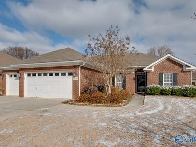 5015 Patriot Park Cir SE, Owens Cross Roads, AL, 35763