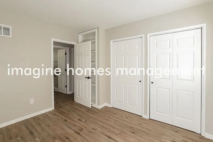 5104 NE 57th Ter — Photo 8