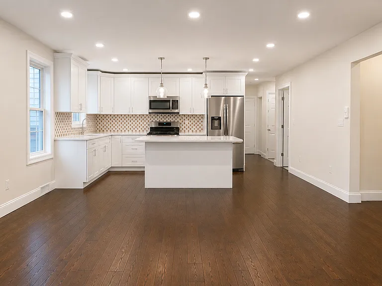 7 Maple St #1 — Photo 3
