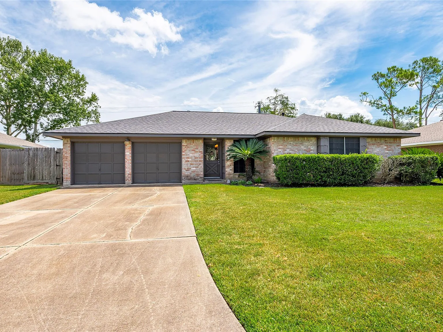 3 bed, 2.0 bath, 1601 sqft, $2,275 — Photo 4