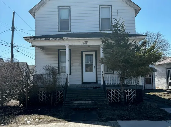 1413 3rd Ave S, Escanaba, MI 49829