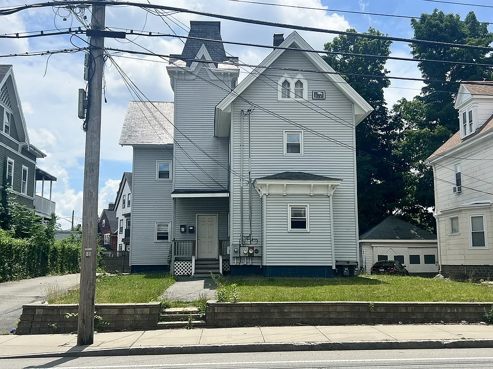 232 Pleasant St #1