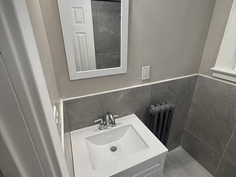 218 Linden Ave #1 — Photo 4