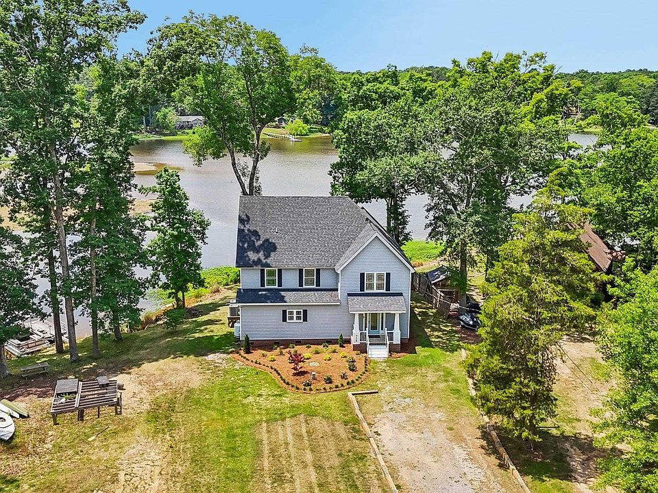 1st image of 458 Horse Cove Rd