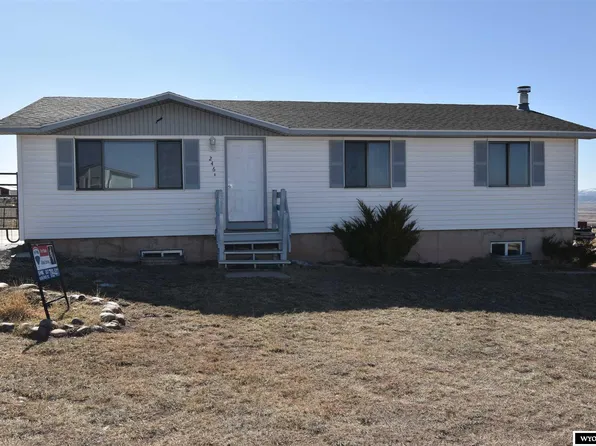 246 Loop Rd, Bear River, WY 82930