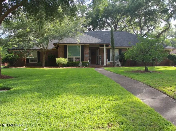 2587 SPREADING OAKS Lane, Jacksonville, FL 32223