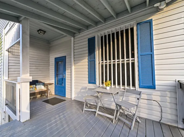 2809 Bernardo De Galvez Ave, Galveston, TX 77550