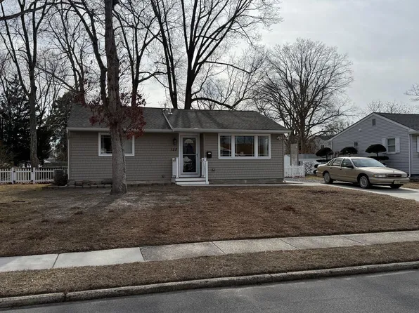 125 S Ambler Rd, Somers Pt, NJ 08244