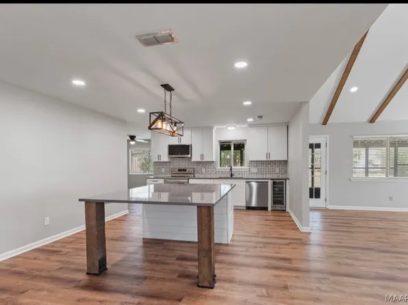 1845 Tara Dr, Prattville, AL 36066