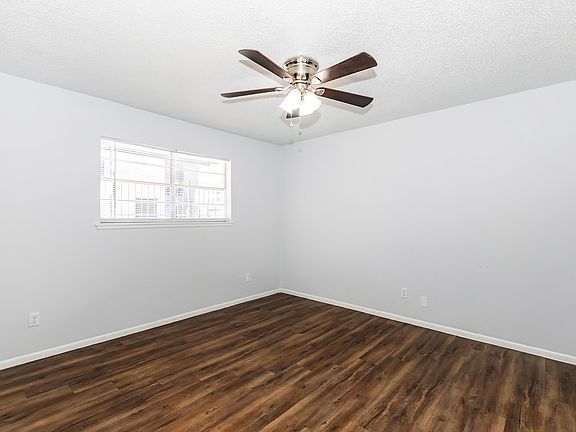 5th image of 1612 Tamarack Ave #29