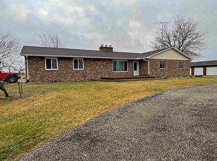2784 N Ridge Rd, Chesaning, MI 48616