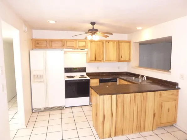 7601 N North Aire Ave, Tucson, AZ 85741